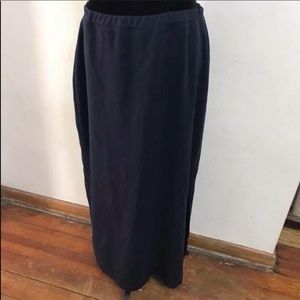 Women’s L Villager navy blue side split skirt